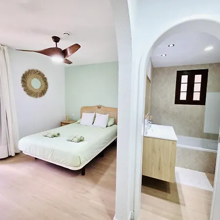 Apartment Beautiful 4 Bedroom With Private Jacuzzi