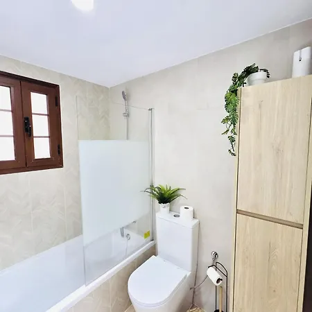 Apartment Beautiful 4 Bedroom With Private Jacuzzi *