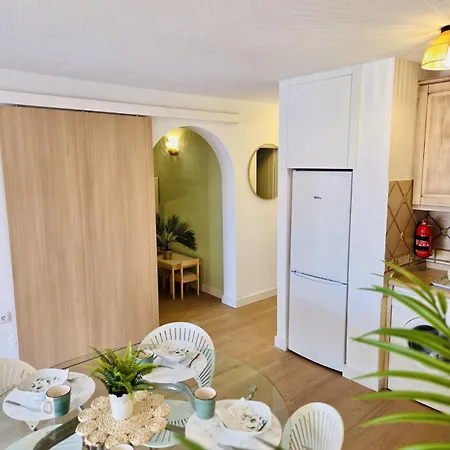 Beautiful 4 Bedroom With Private Jacuzzi *