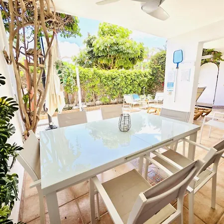 Beautiful 4 Bedroom With Private Jacuzzi Apartment San Miguel de Abona